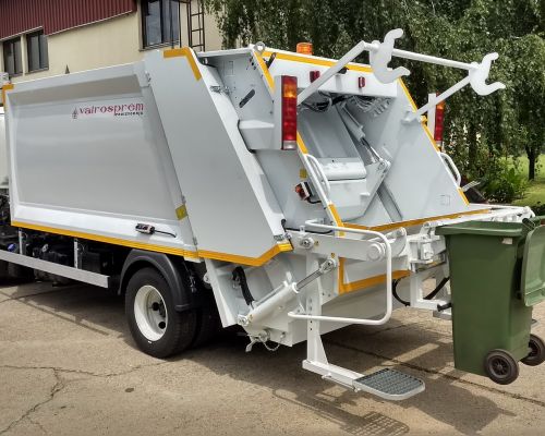 Garbage collection vehicle with pressure plateDate of delivery: 24.07.2020.